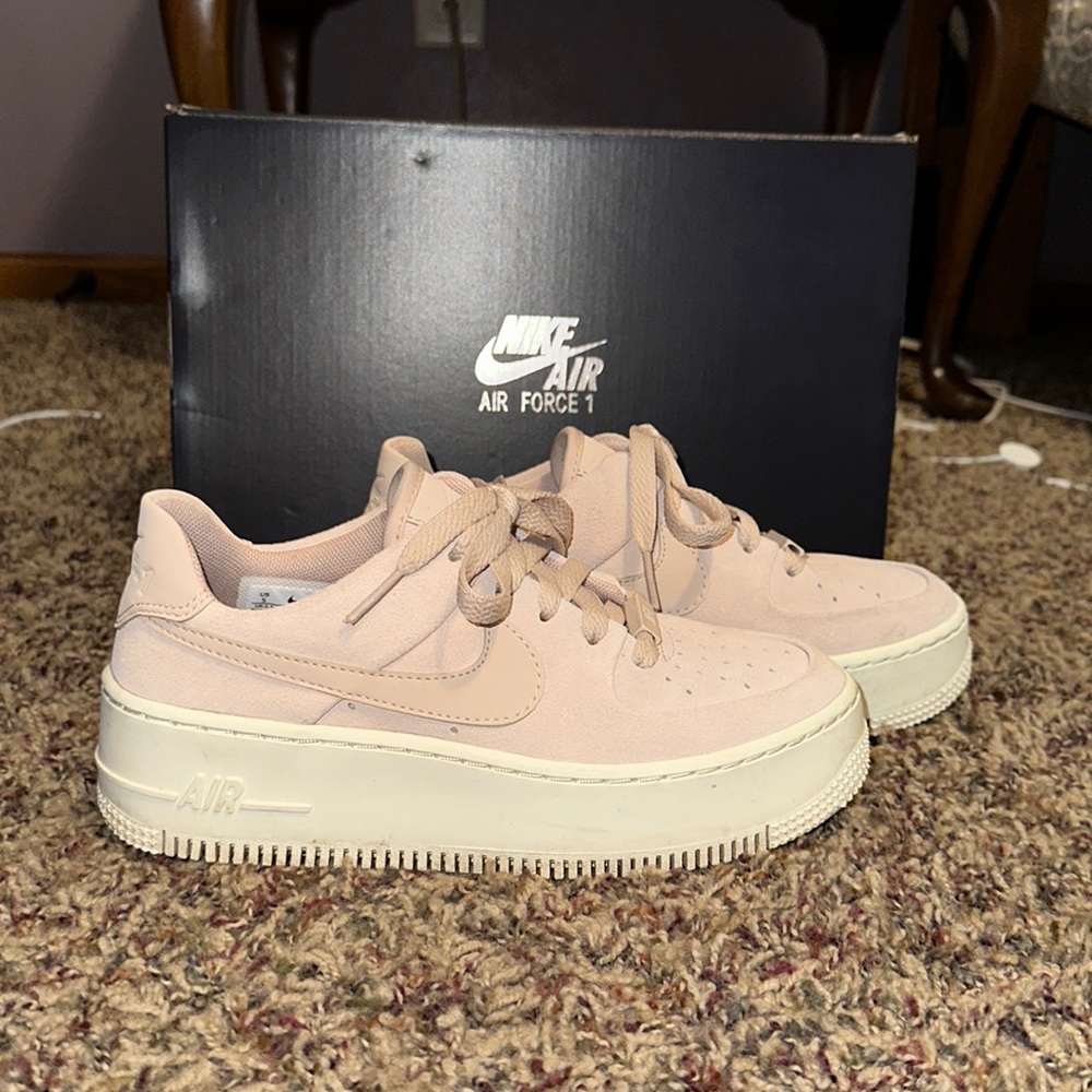 Womens AF1 sage low size 5